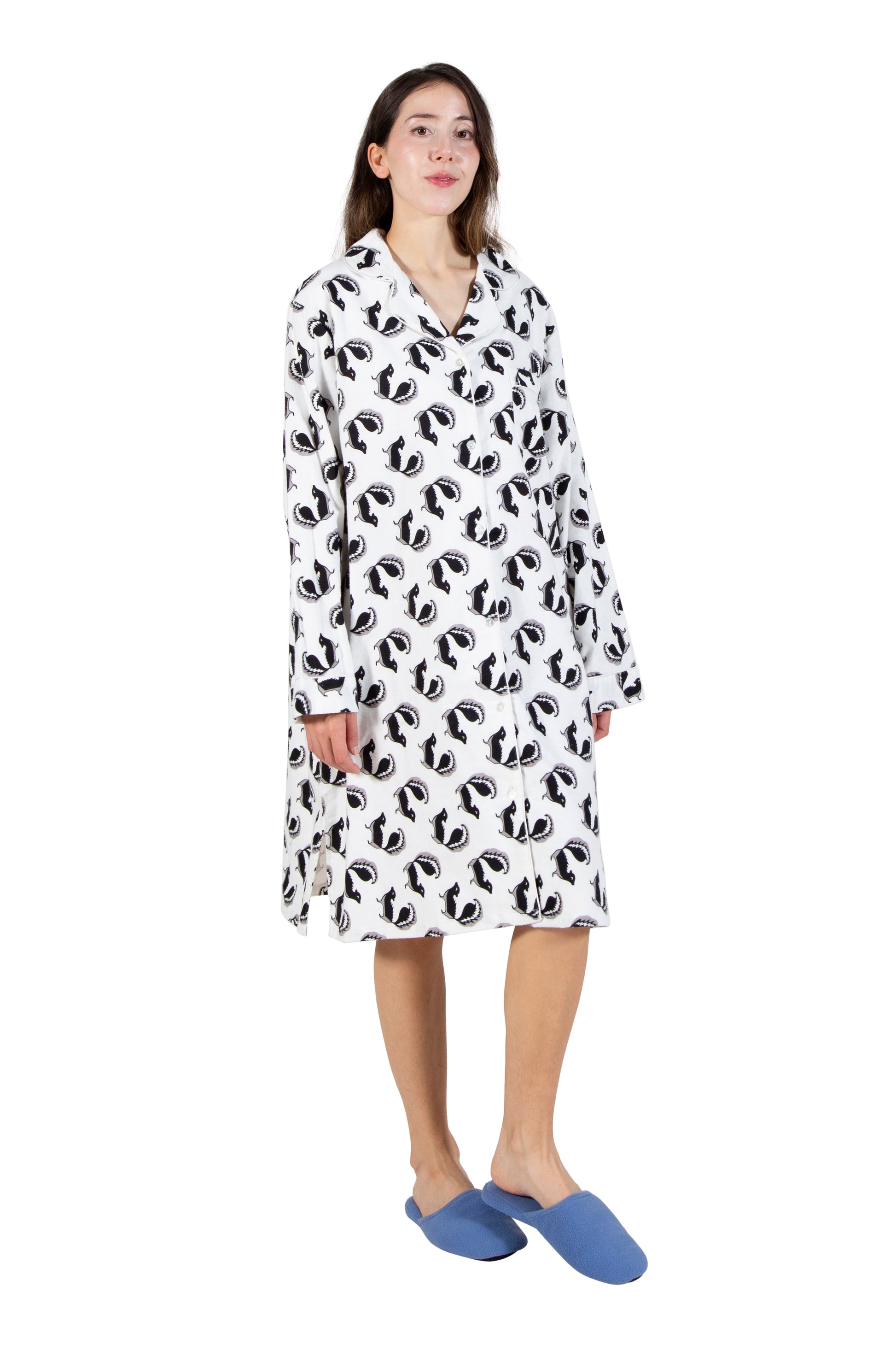 Whimsical Skunk Flannel Night Shirt - La Cera