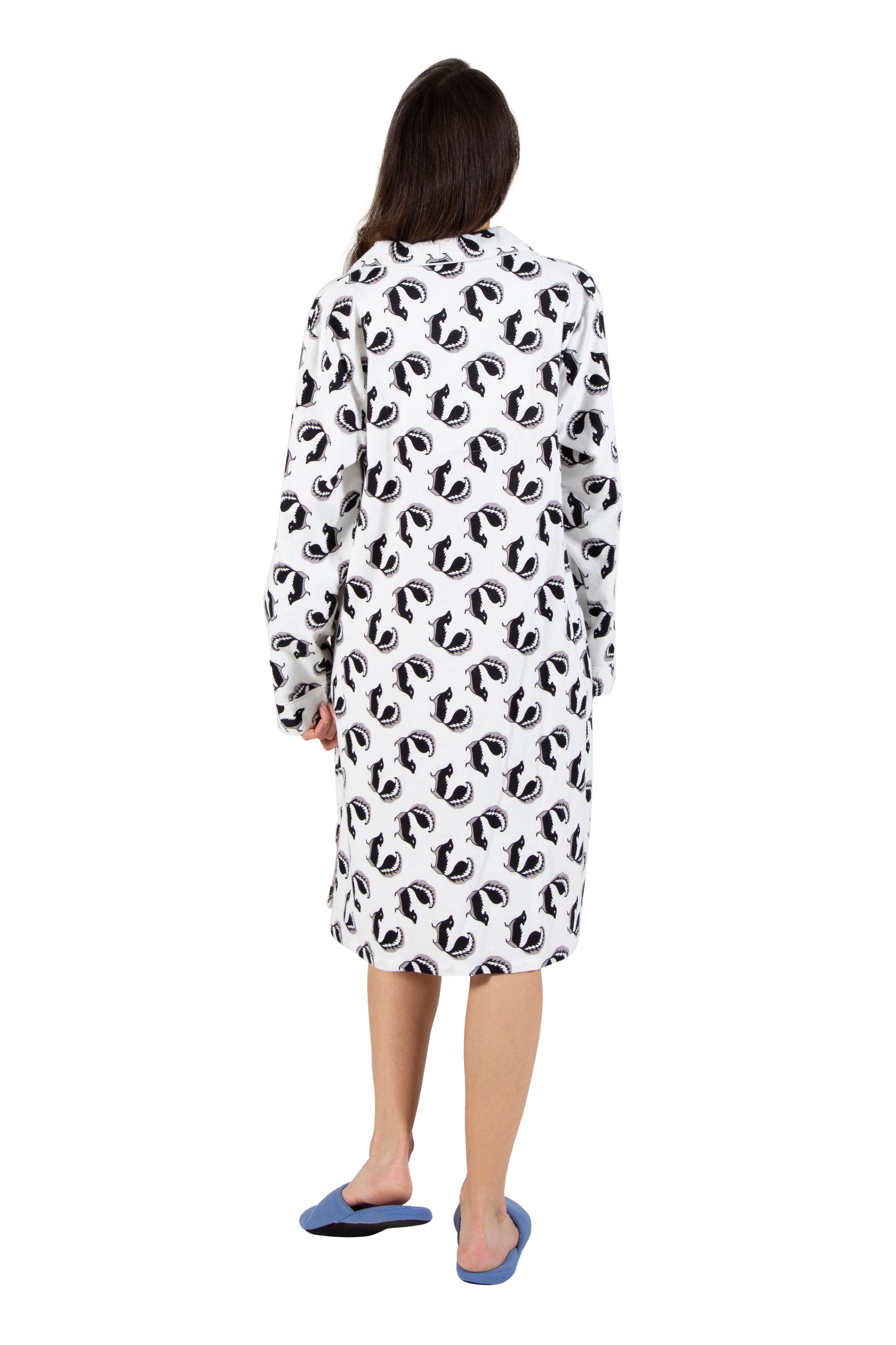 Whimsical Skunk Flannel Night Shirt - La Cera