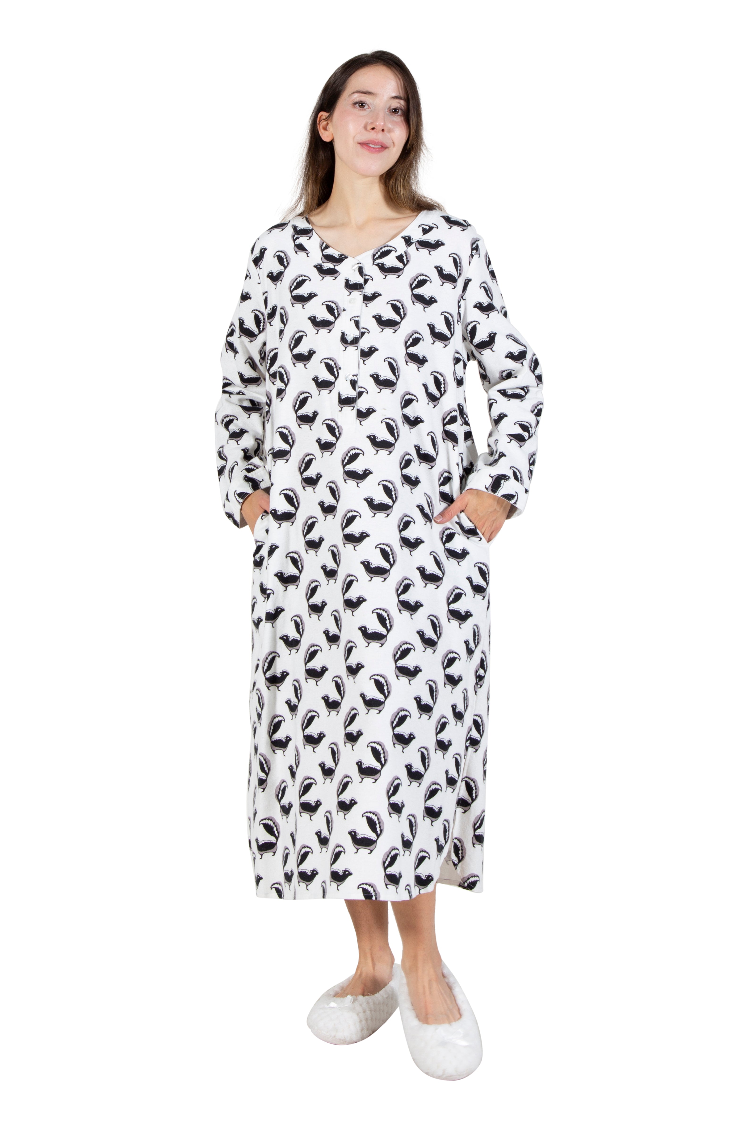 Whimsical Skunk Flannel Henley Night Shirt - La Cera