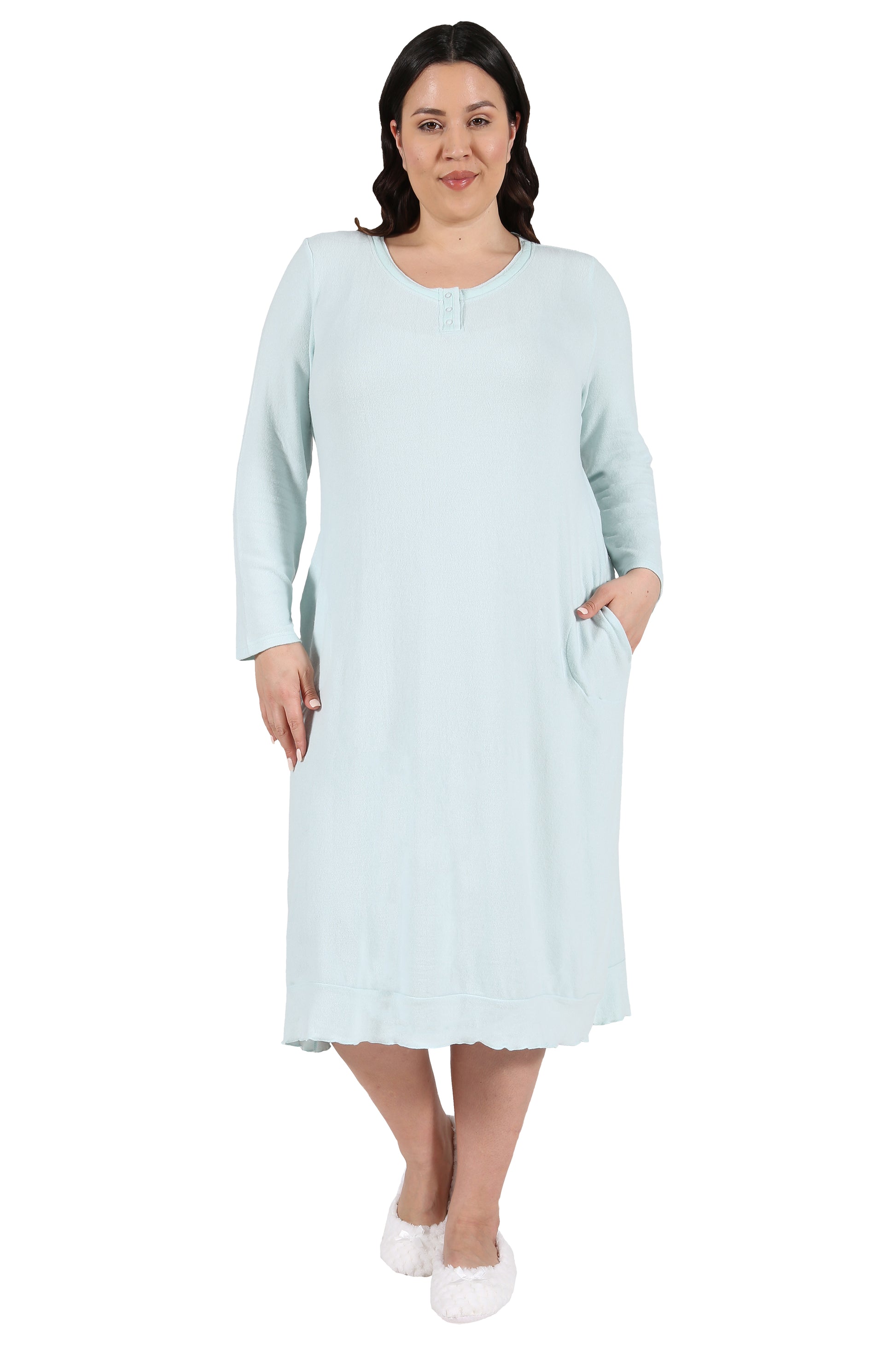 The Comfort Collection Plus Size Snap Gown - La Cera