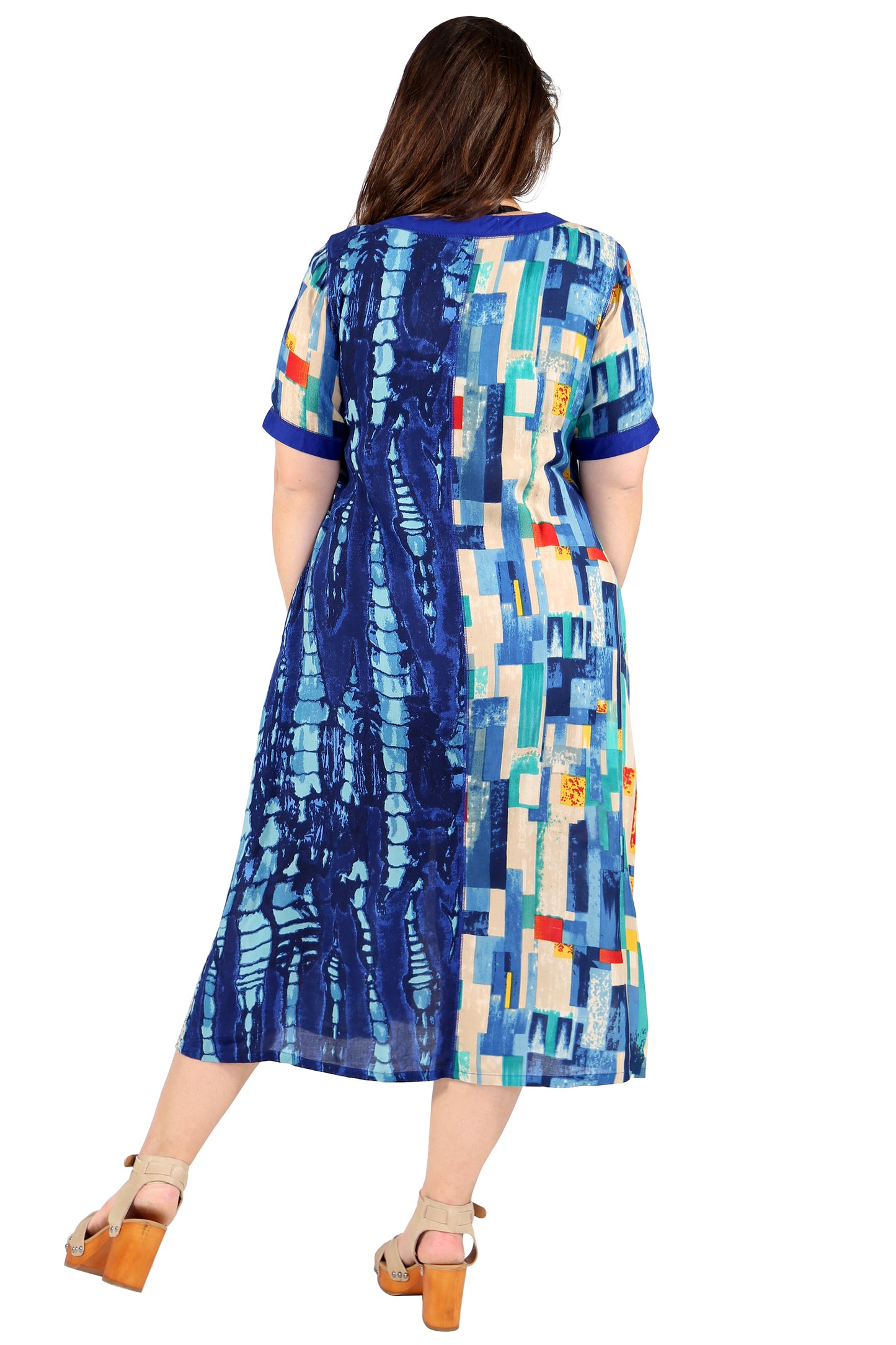 Vestido de manga corta de talla grande con patchwork multicolor de La Cera