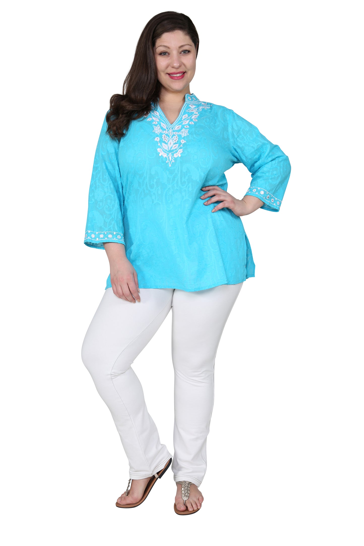 Top tipo túnica con bordado floral de talla grande